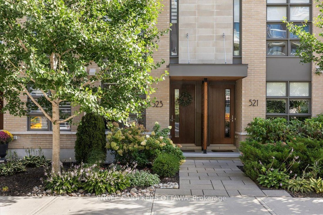 Townhouse in Ottawa, Ontario, Canada 4 - 18935318