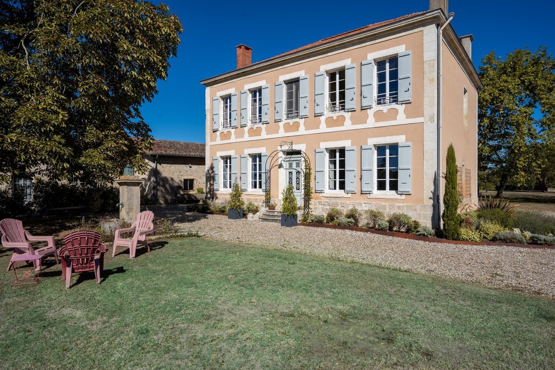 Estate in Nord, Condom, France 1 - 18935376