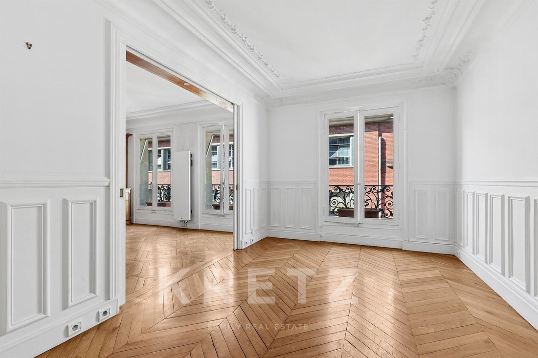 Apartment in Saint Placide, Paris 6e Arrondissement, Paris 3 - 18932057