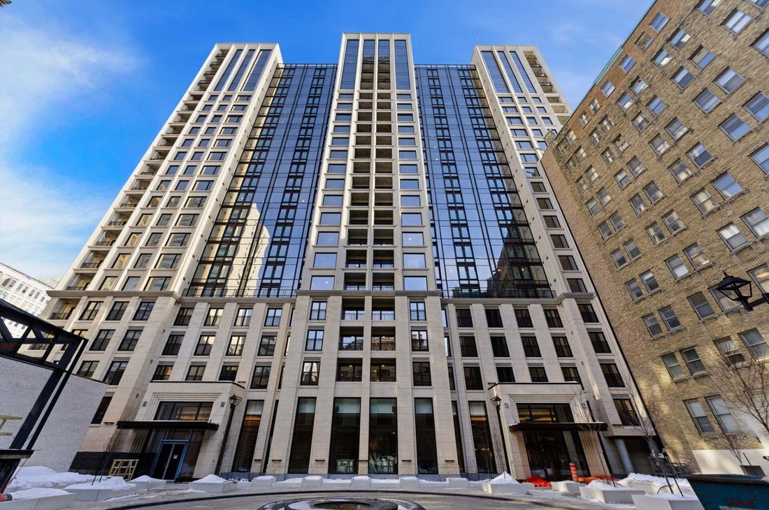 Condo in Montréal, Quebec, Canada 1 - 18935327