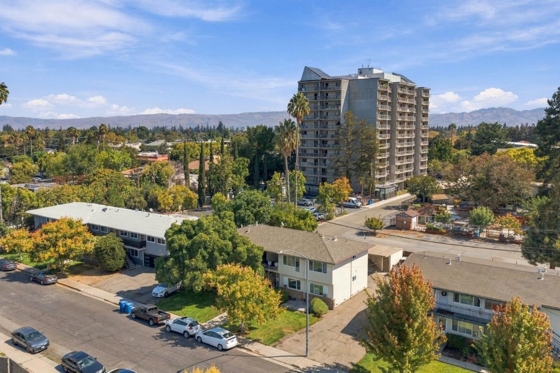 Campbell, California, United States 2 - 18933931
