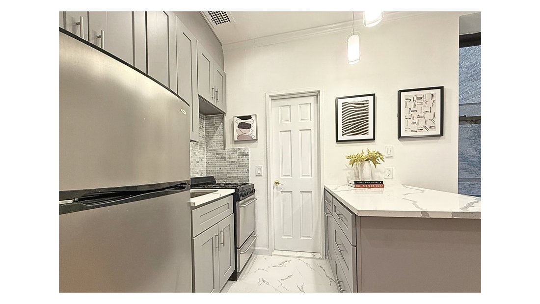 Condo in New York, New York, United States 4 - 18935003
