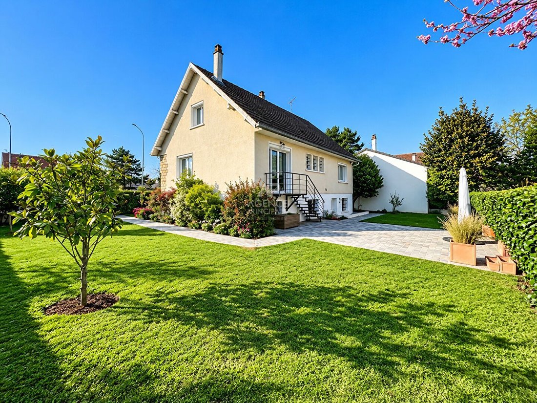 House in Basses Roches, Conflans-Sainte-Honorine, France 2 - 18935410