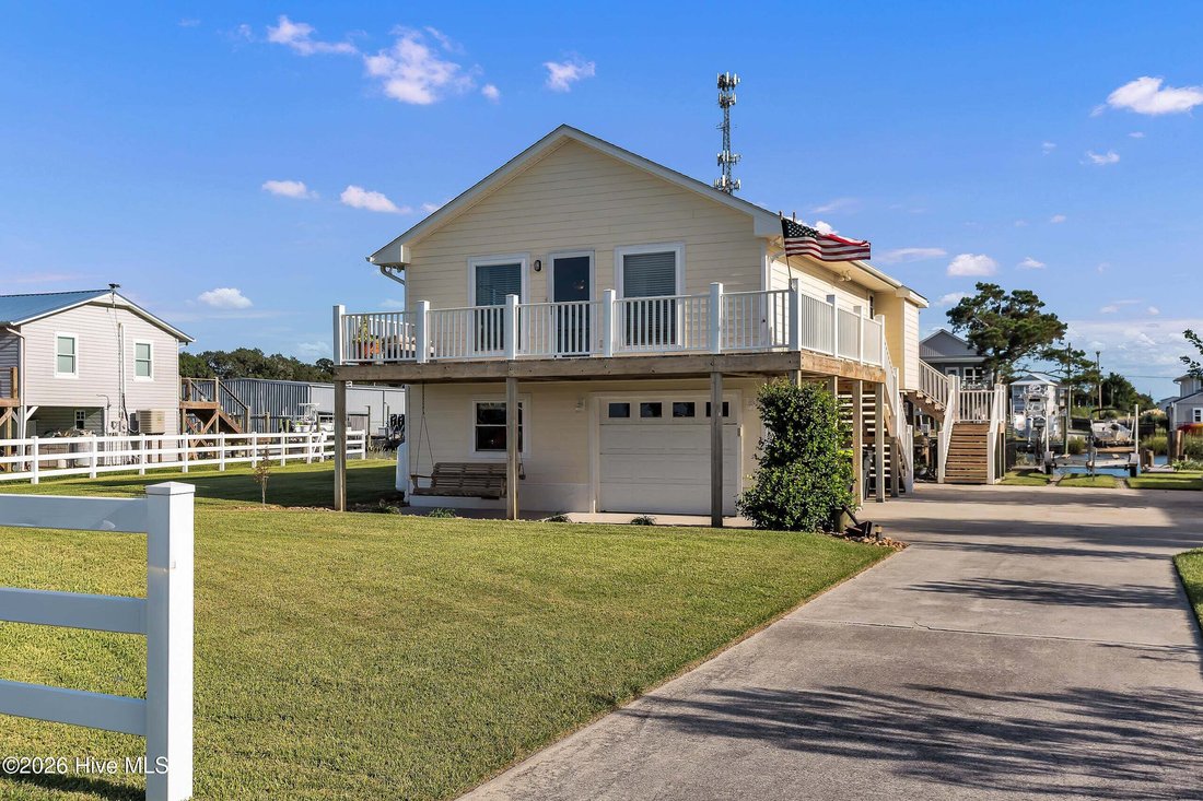 House in Cedar Point, North Carolina, United States 1 - 18824217