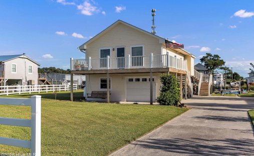 House in Cedar Point, North Carolina, United States 1