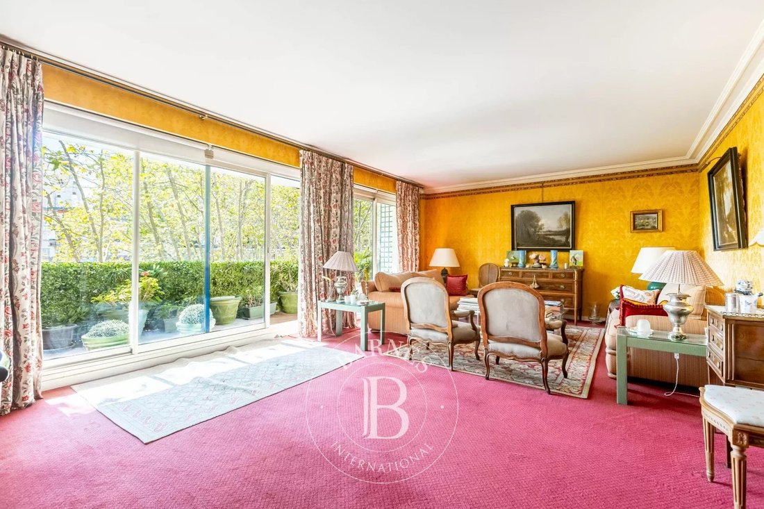Apartment in Reine-Mairie, Boulogne-Billancourt, France 2 - 18935413
