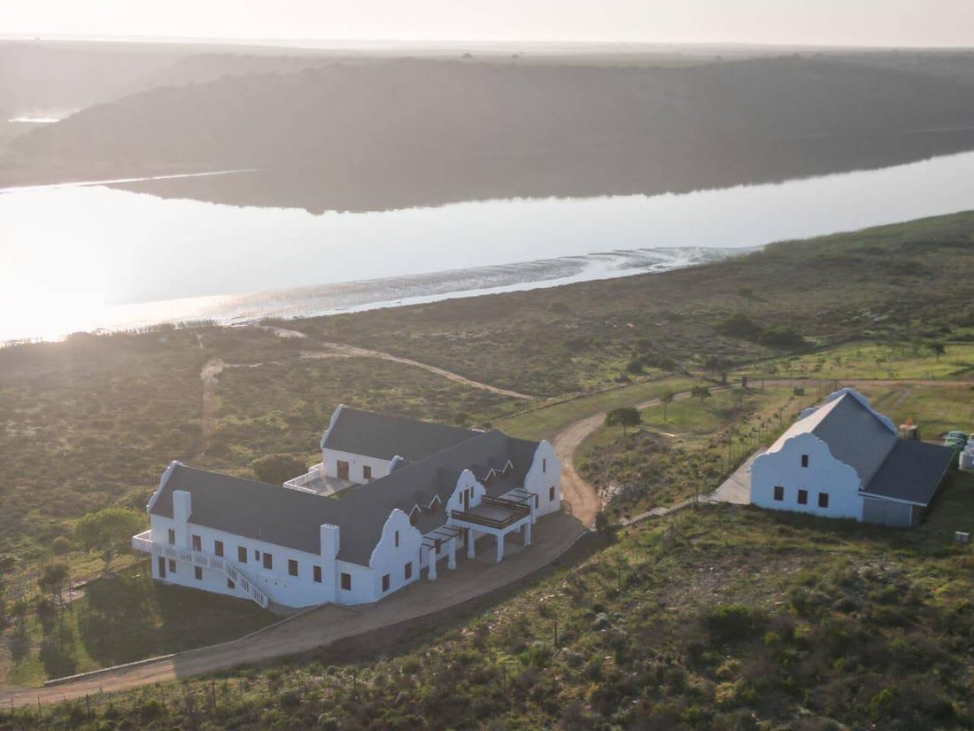 Farm Ranch in Swellendam, Western Cape, South Africa 2 - 18924339