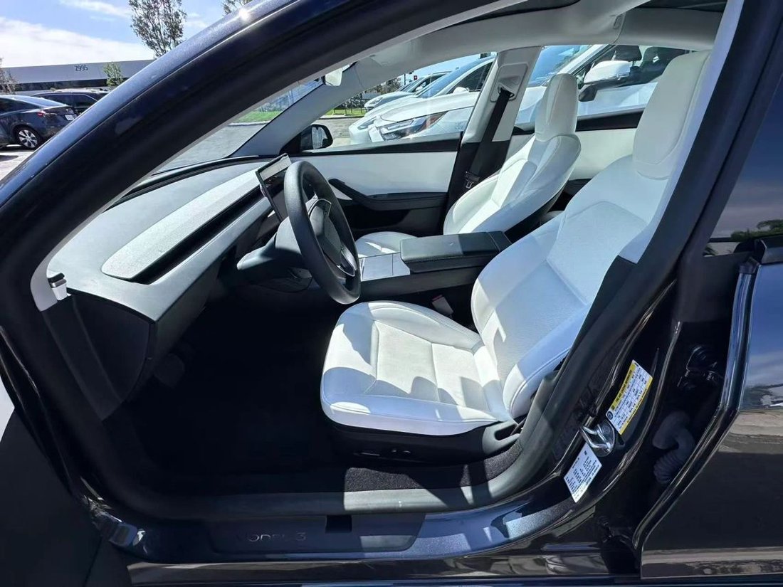 Sedan in Costa Mesa, CA, United States 3 - 18932502