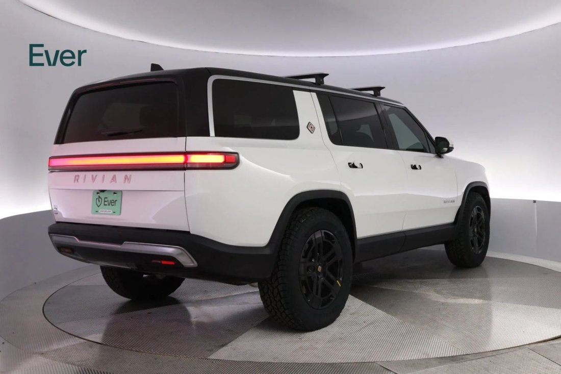 Suv in San Francisco, CA, United States 3 - 18905002