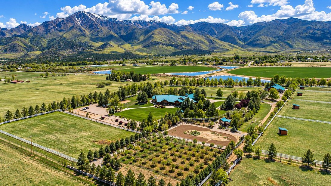 House in New Harmony, Utah, United States 2 - 17101462