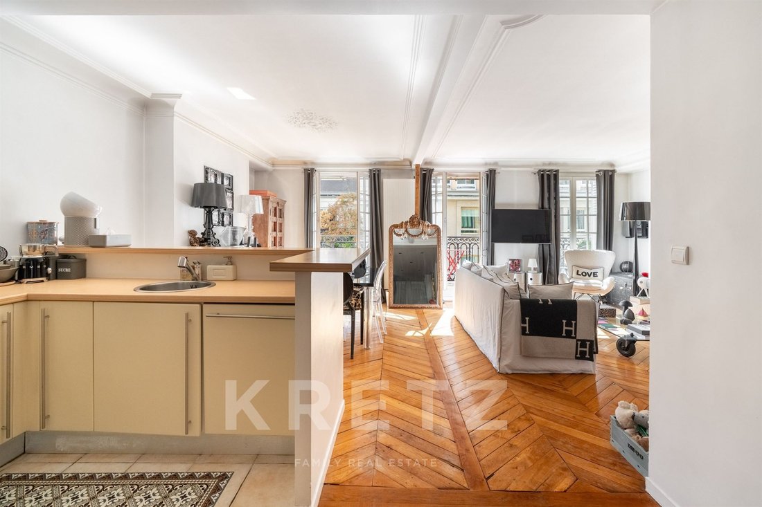 Apartment in Saint Philippe du Roule, Paris 8e Arrondissement, Paris 3 - 18932054