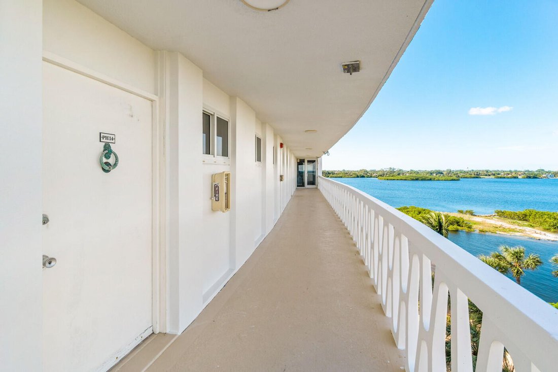 Condo in Palm Beach, Florida, United States 2 - 18935189