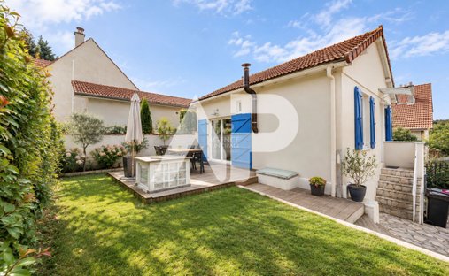 House in Beau Site-Pommerets-Binelles, Sevres, France 1