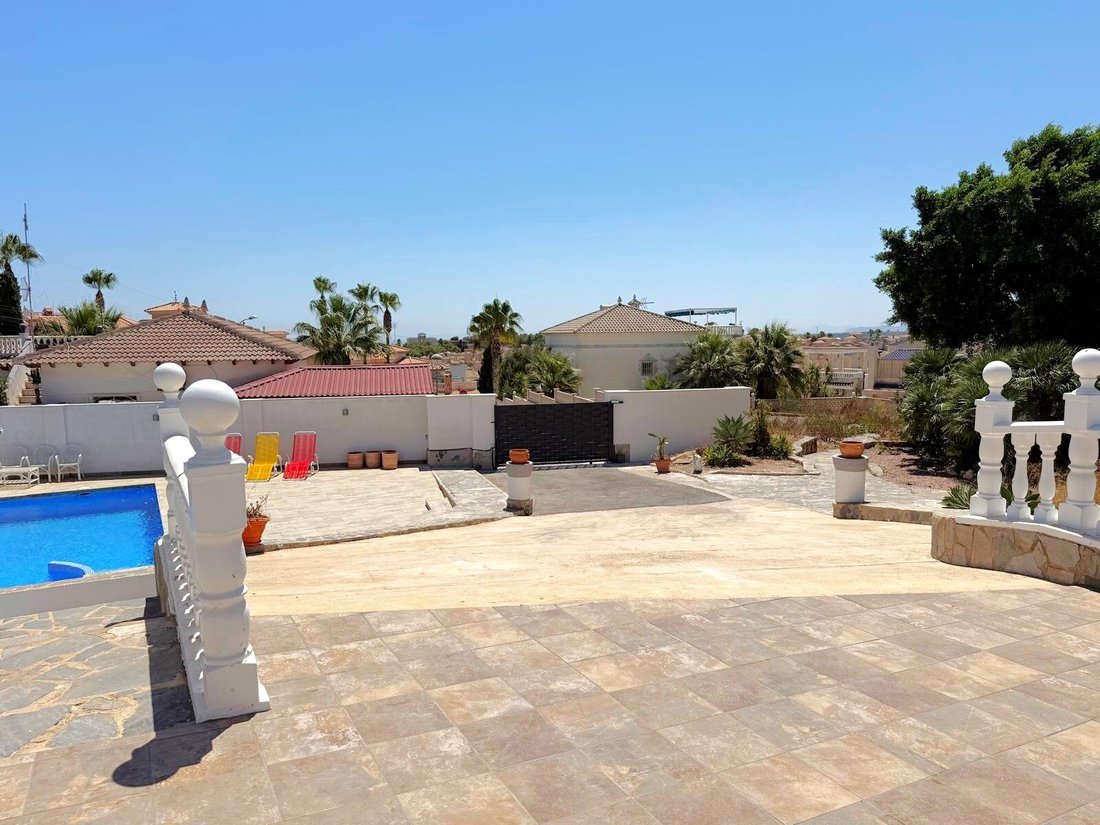 Villa in San Miguel de Salinas, Valencian Community, Spain 3 - 18935839