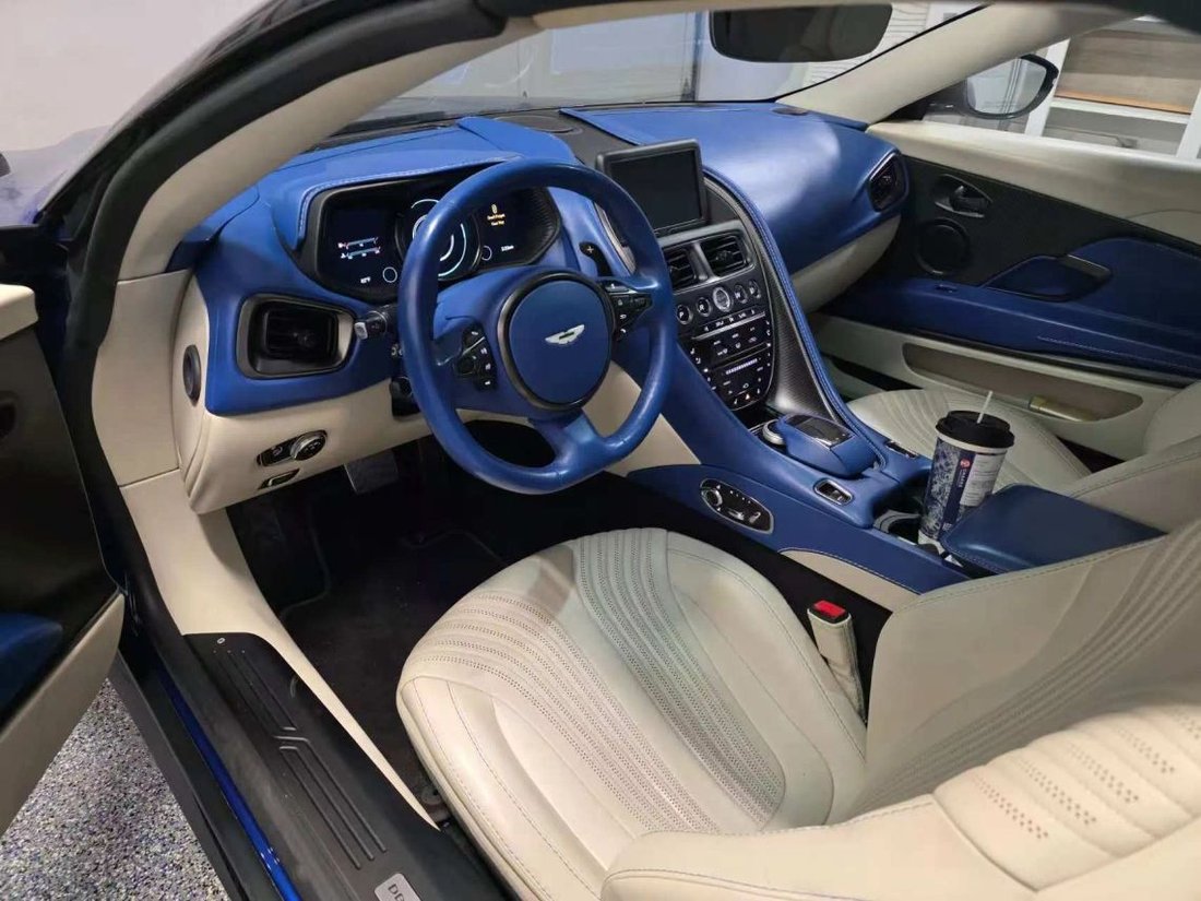 Cabriolet in Costa Mesa, CA, United States 5 - 18932441