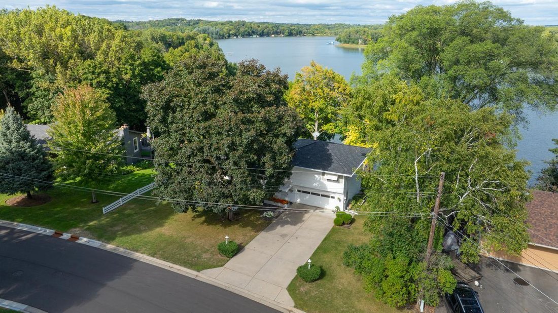 House in Chanhassen, Minnesota, United States 1 - 18933463