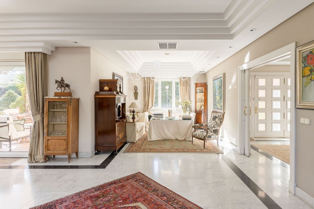 Chalet in Hortaleza, Madrid, Spain 4 - 18934616