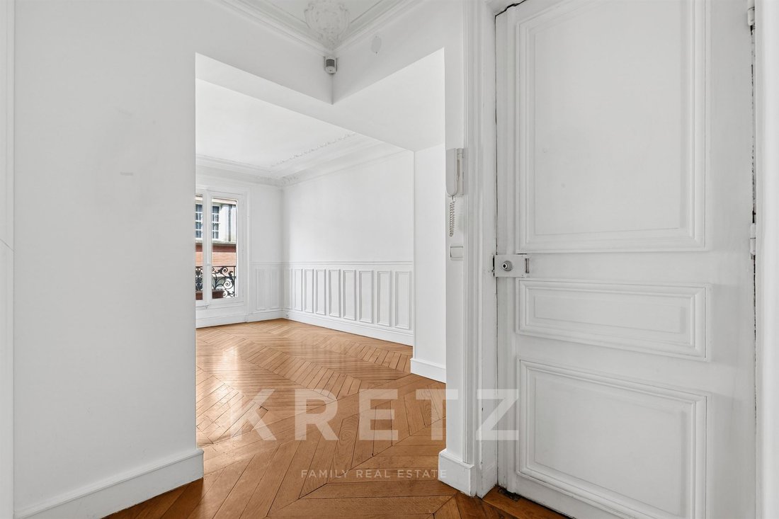 Apartment in Saint Placide, Paris 6e Arrondissement, Paris 4 - 18932057