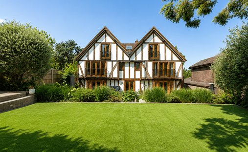 House in High Beech, Loughton, England 1