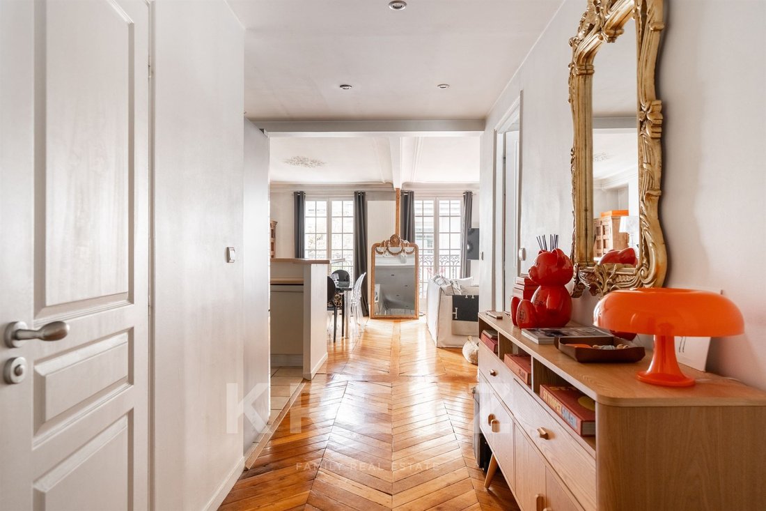 Apartment in Saint Philippe du Roule, Paris 8e Arrondissement, Paris 5 - 18932054
