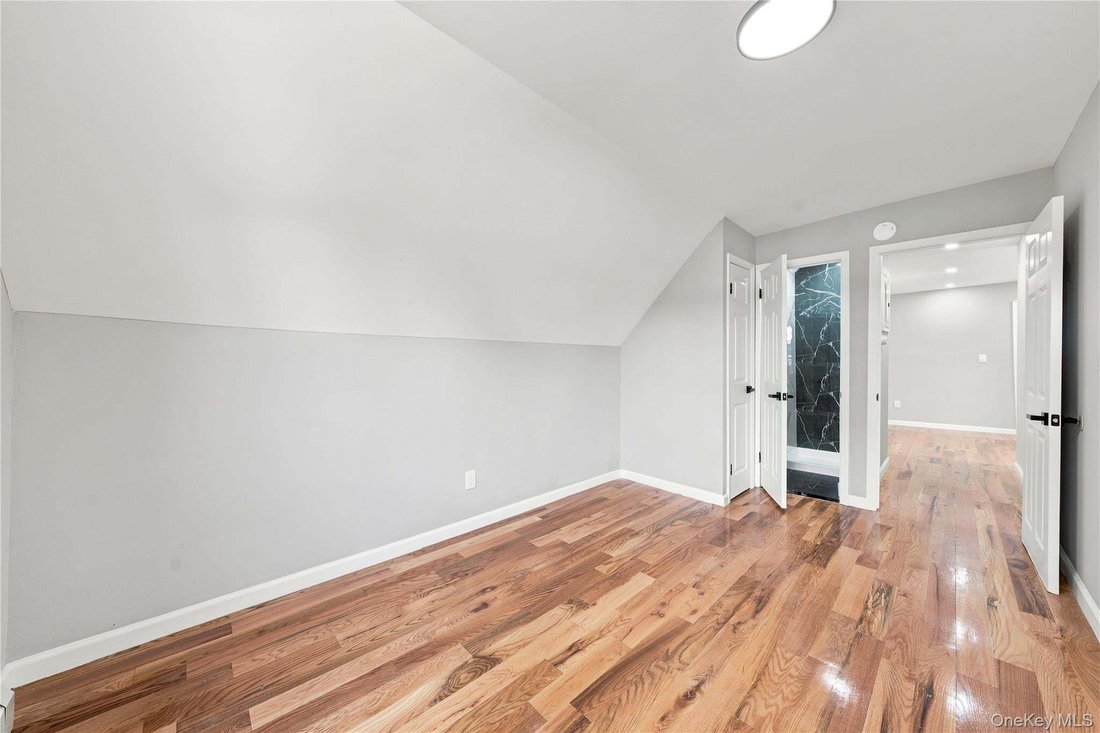 House in New York, New York, United States 4 - 18934049