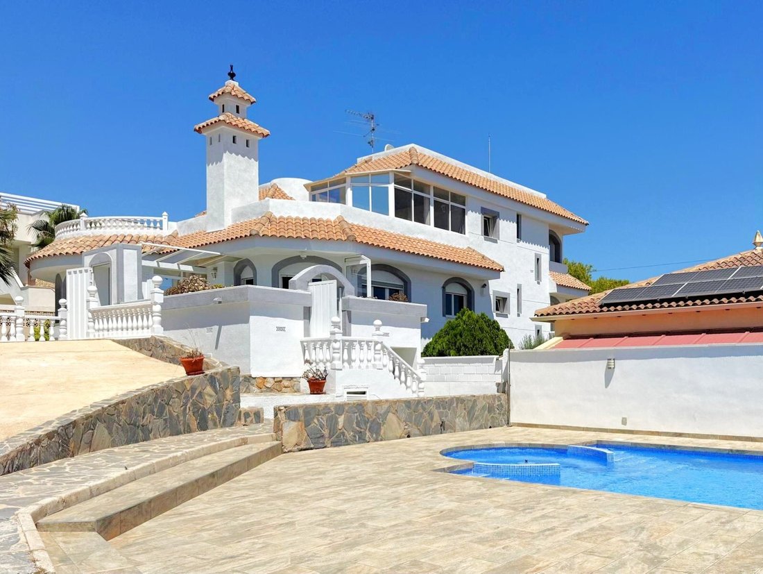 Villa in San Miguel de Salinas, Valencian Community, Spain 1 - 18935839