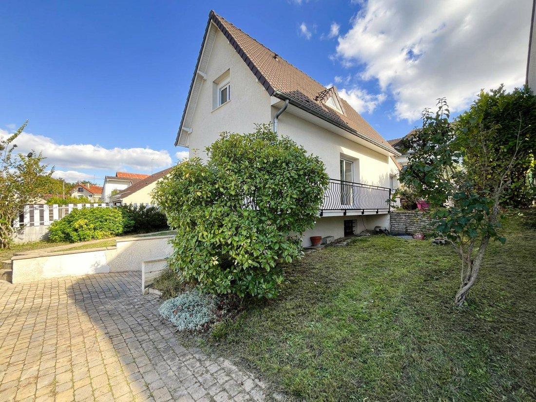 House in La Frette-sur-Seine, Ile-de-France, France 4 - 18936440