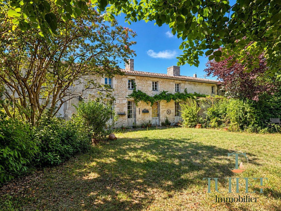 House in Saint-Palais-sur-Mer, Nouvelle-Aquitaine, France 2 - 17315112