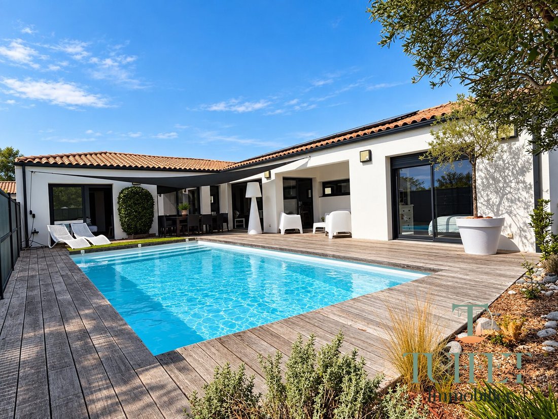 House in Les Mathes, Nouvelle-Aquitaine, France 1 - 18708307