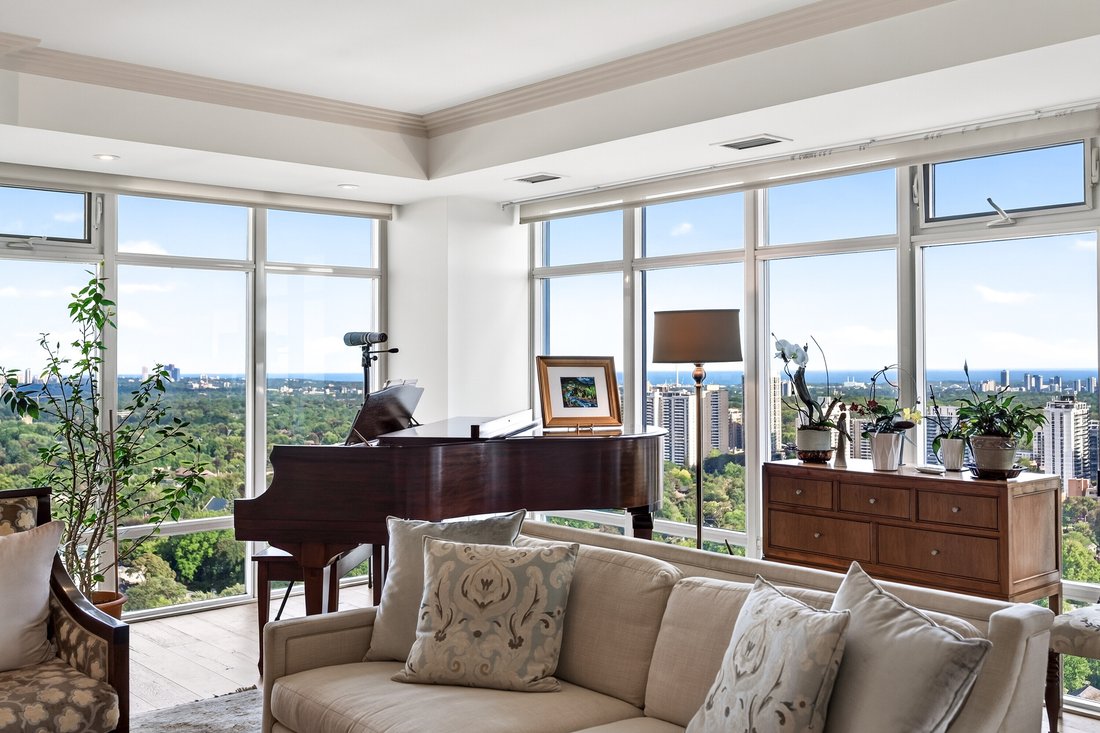 Condo in Toronto, Ontario, Canada 4 - 18936576