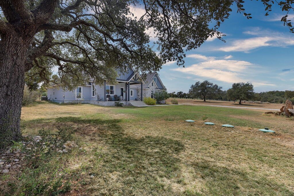 House in Round Mountain, Texas, United States 4 - 18936298