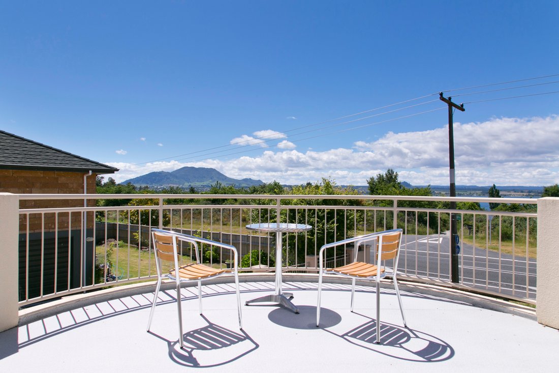 Taupo, Waikato, New Zealand 4 - 18936575