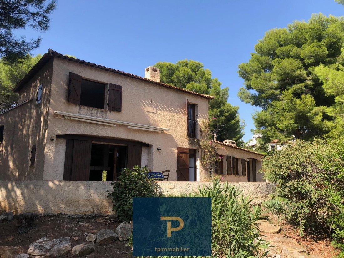 Villa in Saint-Cyr-sur-Mer, Provence-Alpes-Côte d'Azur, France 4 - 18936419