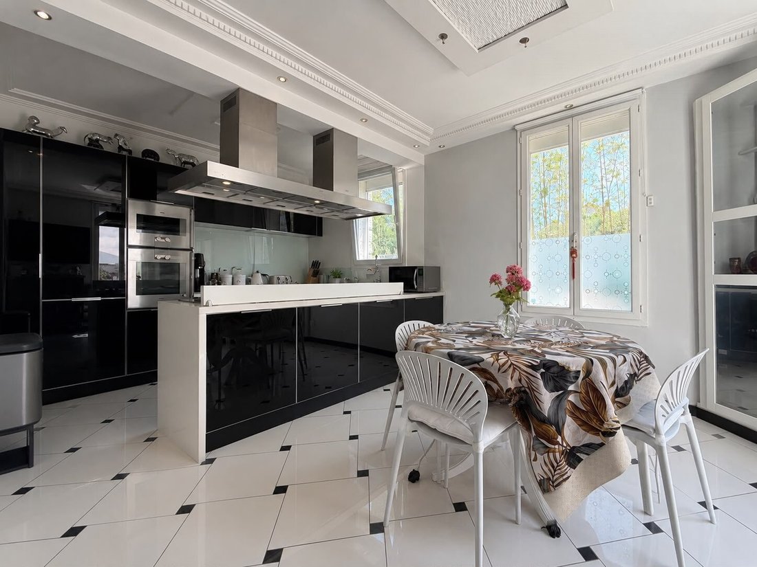 Apartment in Jardin Parisien, Clamart, France 1 - 18936543