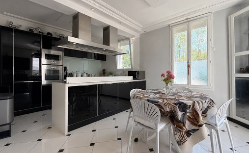 Apartment in Jardin Parisien, Clamart, France 1