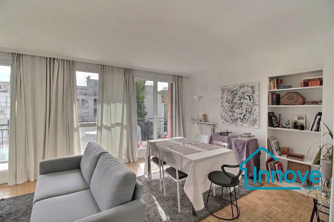 Apartment in Domaine National du Château, Versailles, France 2 - 18936443