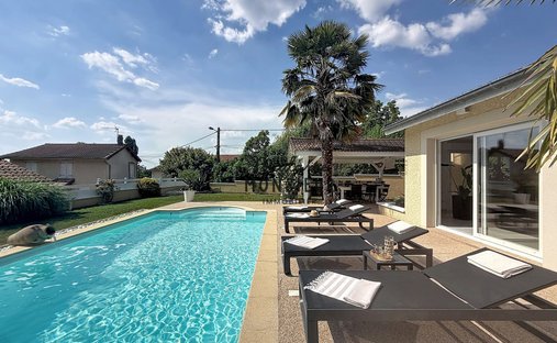 House in Champfleuri, Bourgoin-Jallieu, France 1