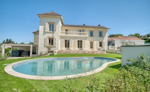 House in Champfleuri, Bourgoin-Jallieu, France 1