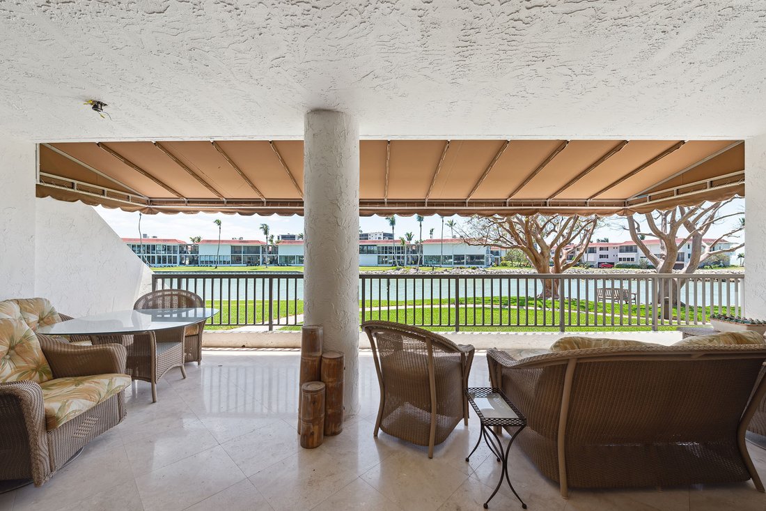 Condo in Naples, Florida, United States 4 - 18936574