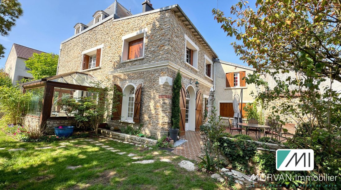 House in Centre Ville, Le Perray-en-Yvelines, France 1 - 18936423