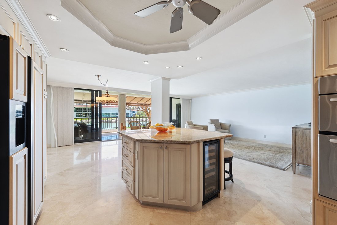 Condo in Naples, Florida, United States 5 - 18936574