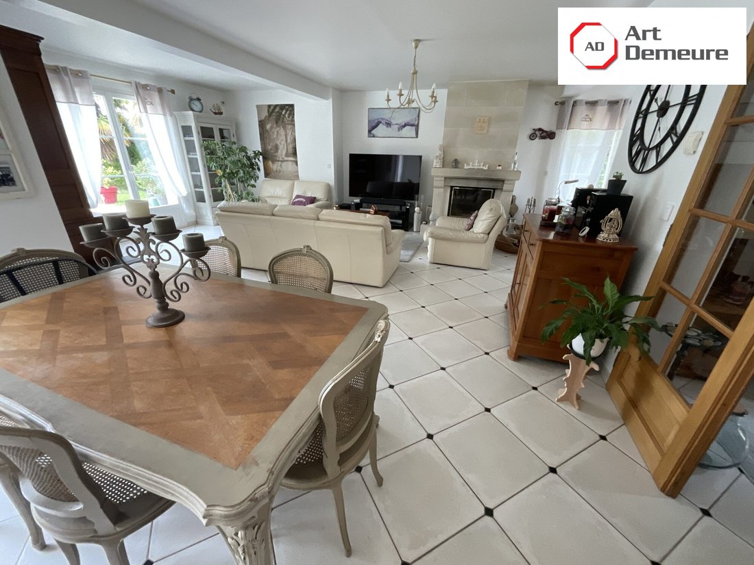 House in Villiers-Adam, Ile-de-France, France 2 - 18936389