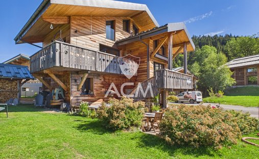 Chalet in Les Gets, Auvergne-Rhône-Alpes, France 1