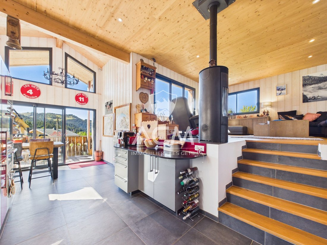 Chalet in Les Gets, Auvergne-Rhône-Alpes, France 5 - 18936441