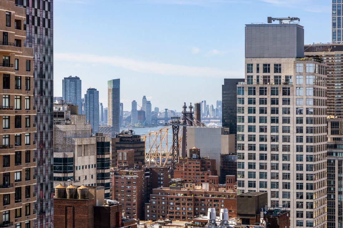 Co Op in New York, New York, United States 4 - 18936344