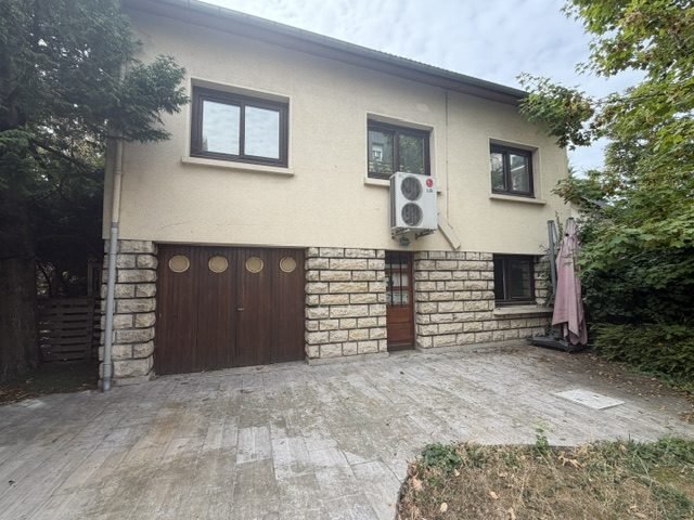 House in Le Blanc-Mesnil, Ile-de-France, France 2 - 18936476