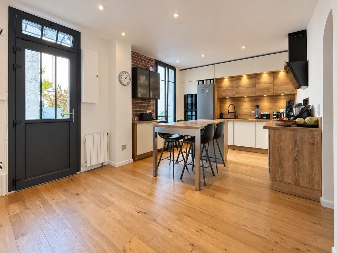 Apartment in Chedal Anglay, La Garenne-Colombes, France 1 - 18936388