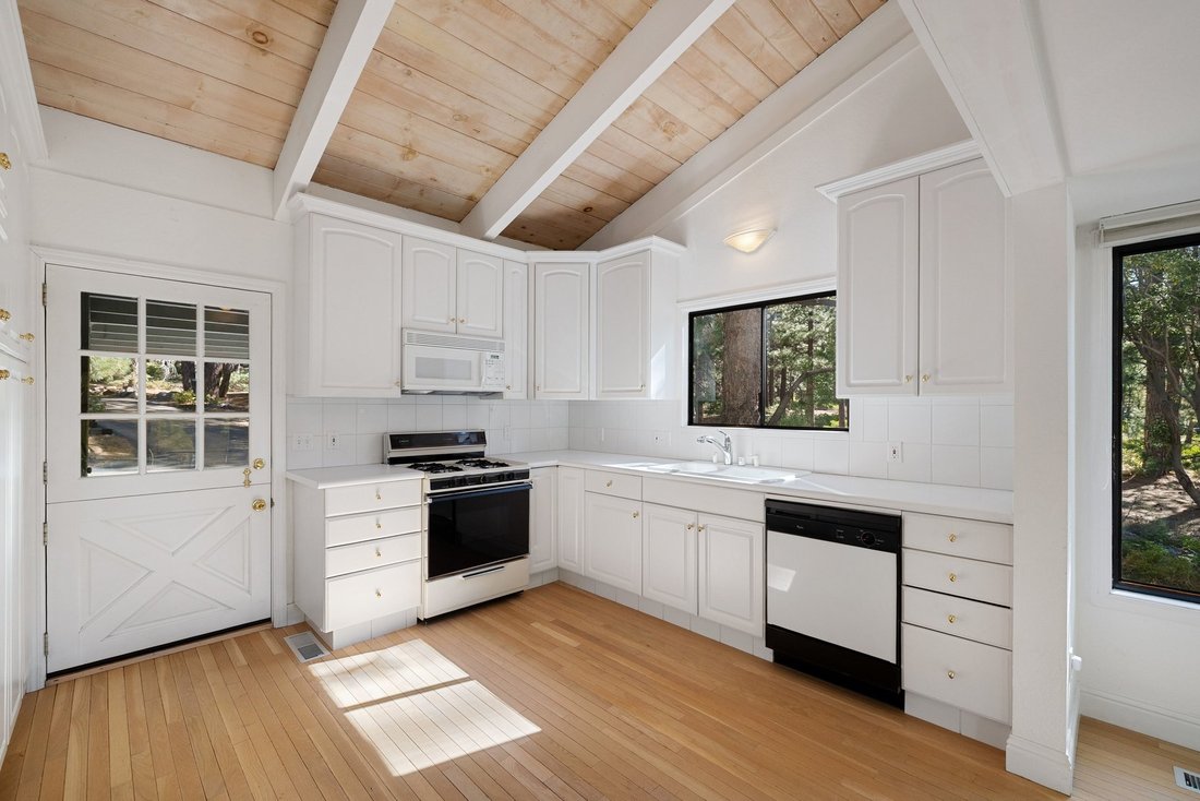 Condo in Incline Village, Nevada, United States 3 - 18936641