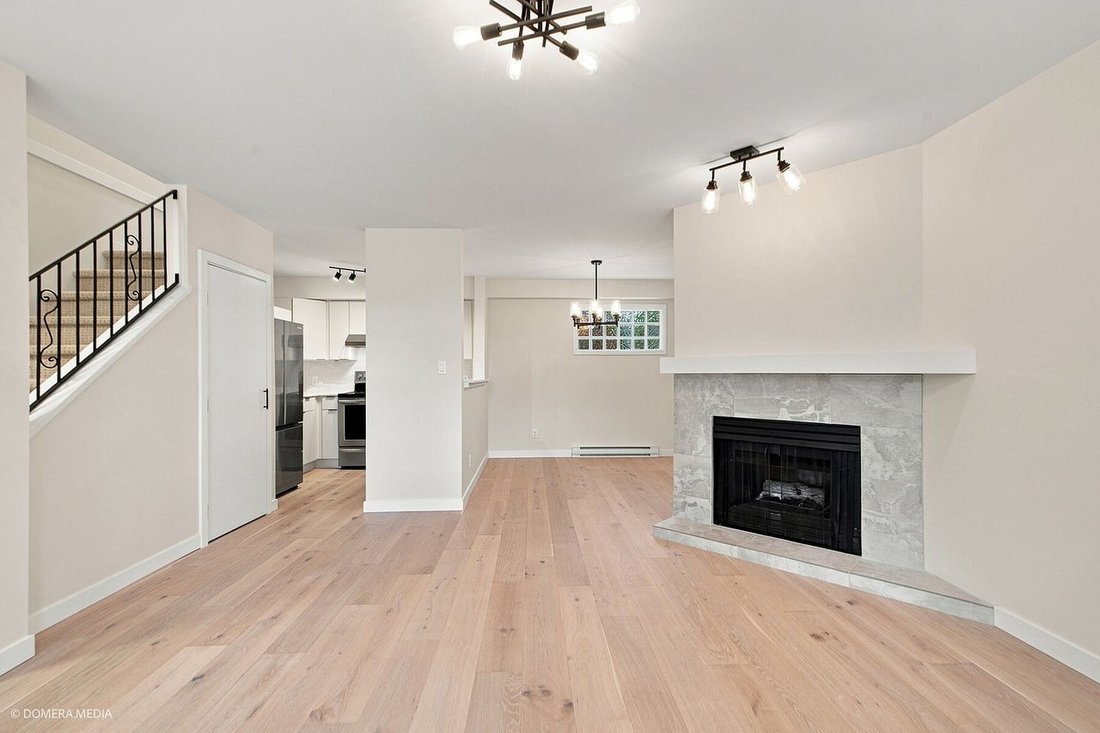 Townhouse in Burnaby, British Columbia, Canada 3 - 18936652