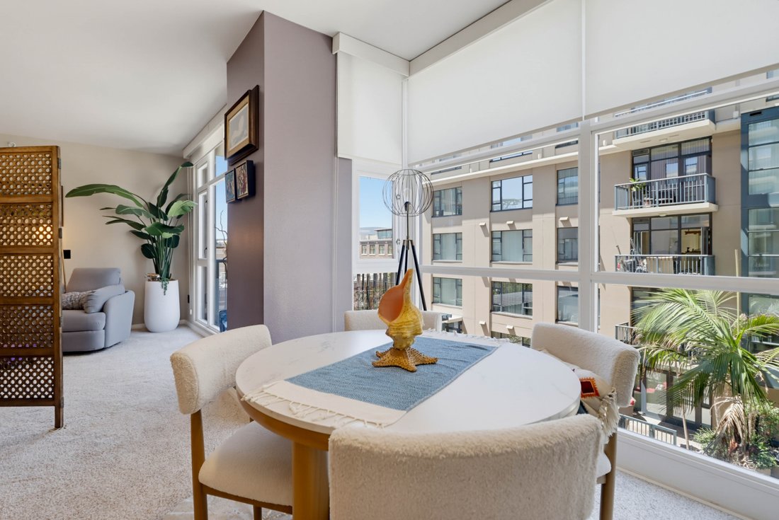 Condo in San Diego, California, United States 5 - 18936626